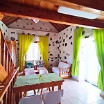 Apartment Casa Hortensia Lomba (Flores)